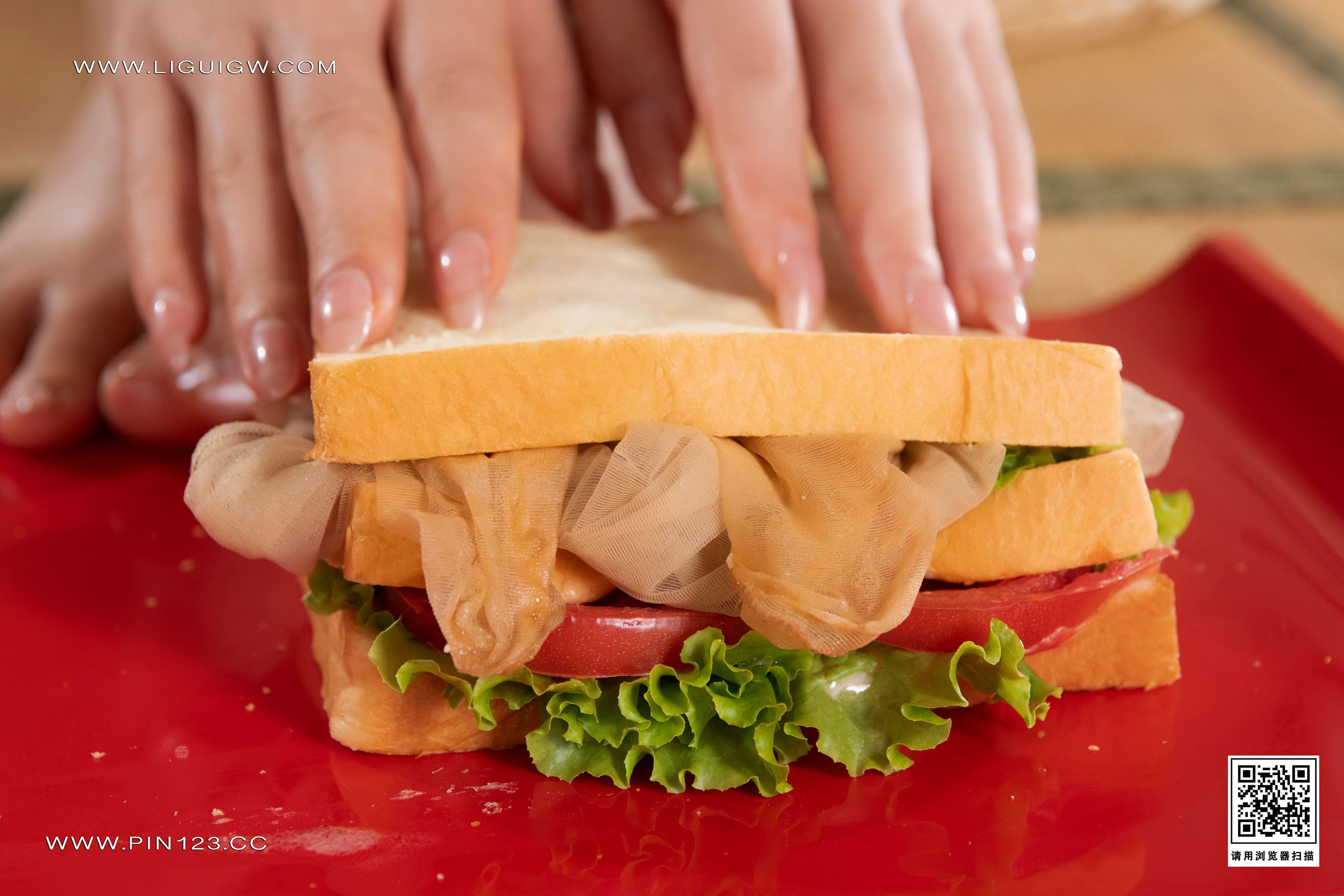 Ligui丽柜  2024.08.05 香足三明治 甜甜